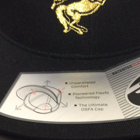New Remy Martin Hat - Picture 2 of 7